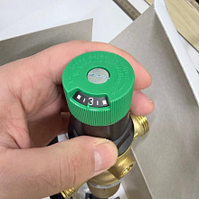 Фильтр Honeywell Braukmann FK06-3/4AAM со встроенным редуктором для горячей воды