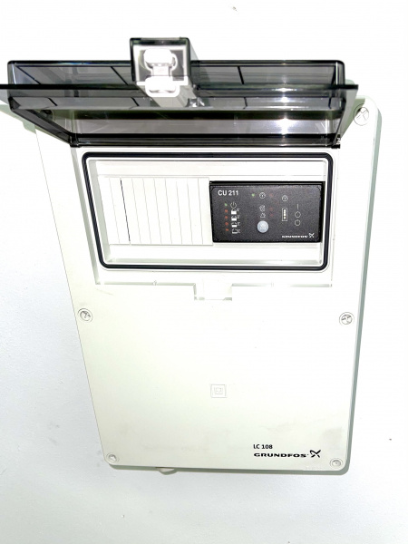 Шкаф управления насосами Grundfos LC 108.400.3.5  96435073 Шкаф управления насосами Grundfos LC 108.400.3.5  96435073