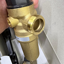 Фильтр Honeywell Braukmann FK06-3/4AAM со встроенным редуктором для горячей воды