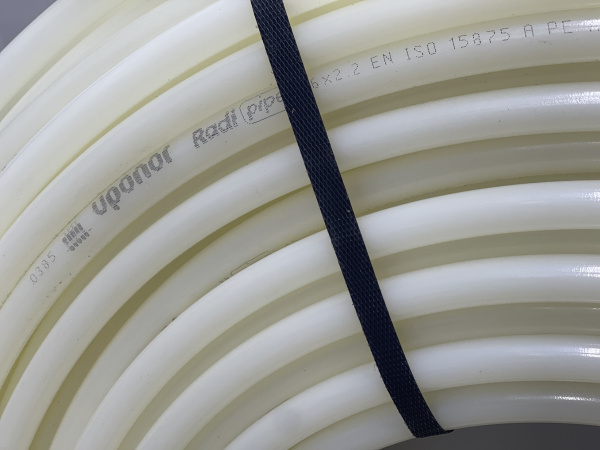 Uponor Труба Radi Pipe (Eval) 10 бар PE-Xa в бухтах (100м) Uponor Труба Radi Pipe (Eval) 10 бар PE-Xa в бухтах (100м)